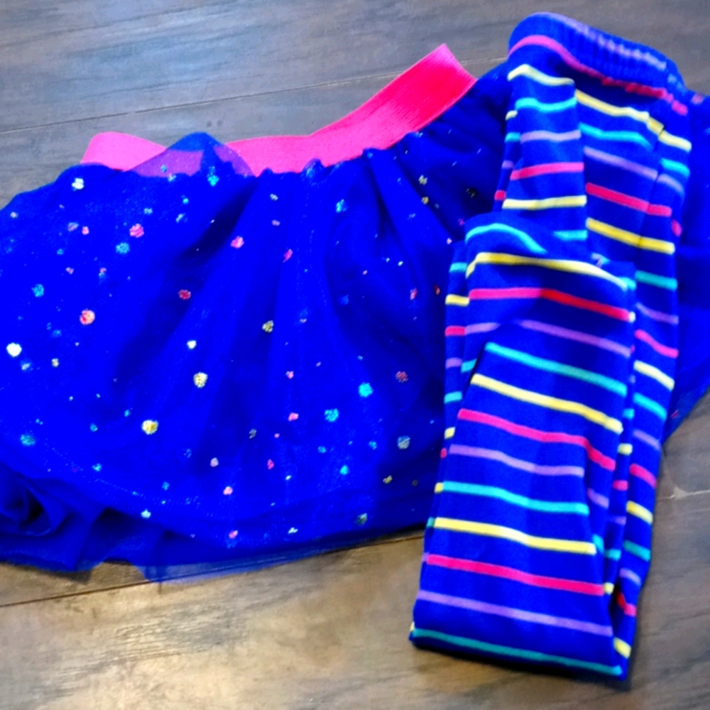 Leggings and skirt